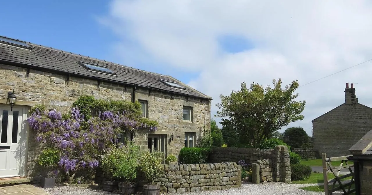 The Courtyard Cottage, Timble Near Harrogate Holiday home
